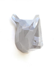 Cargar imagen en el visor de la galería, Rinoceronte Escultura Gris
